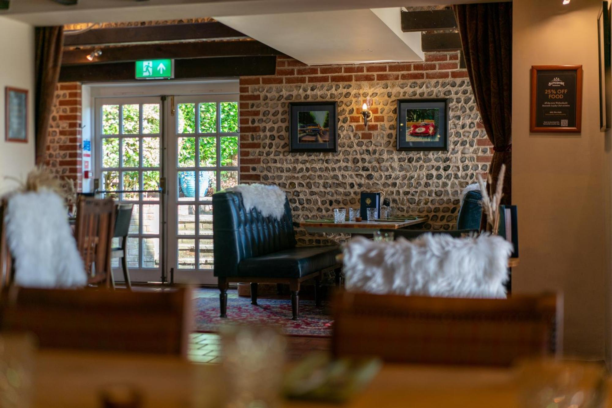 The Royal Oak Inn Chichester Extérieur photo
