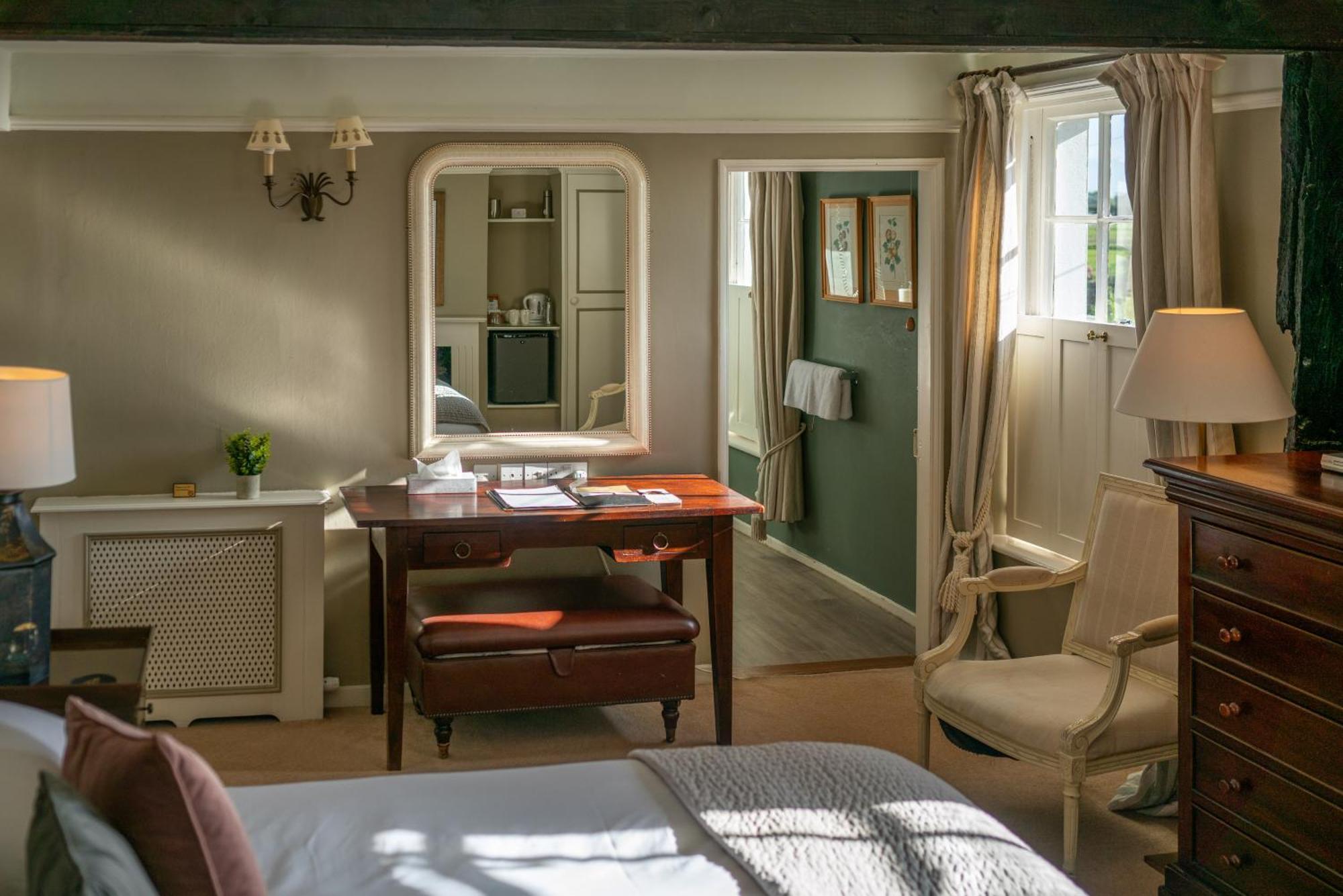 The Royal Oak Inn Chichester Extérieur photo