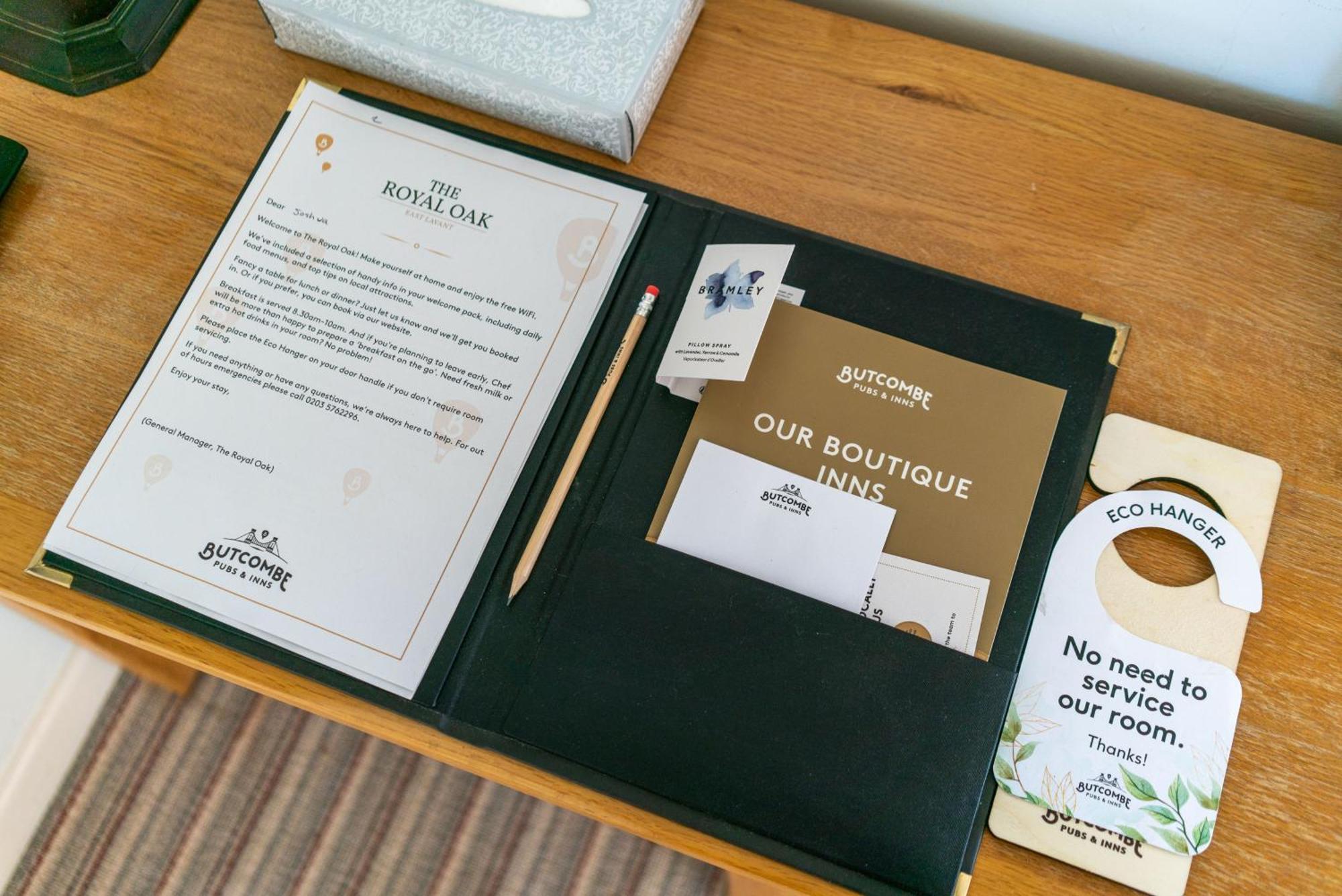 The Royal Oak Inn Chichester Extérieur photo