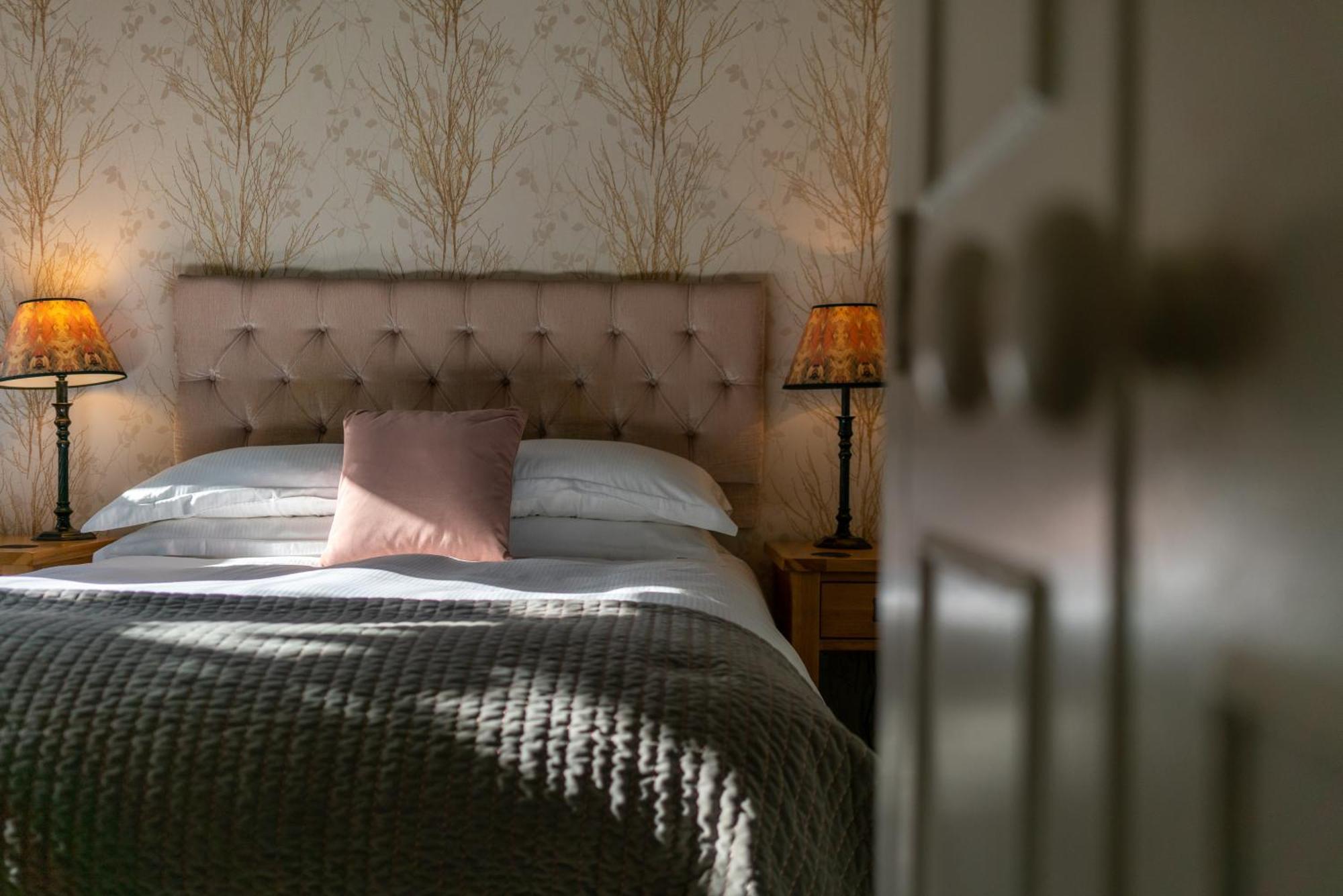 The Royal Oak Inn Chichester Extérieur photo